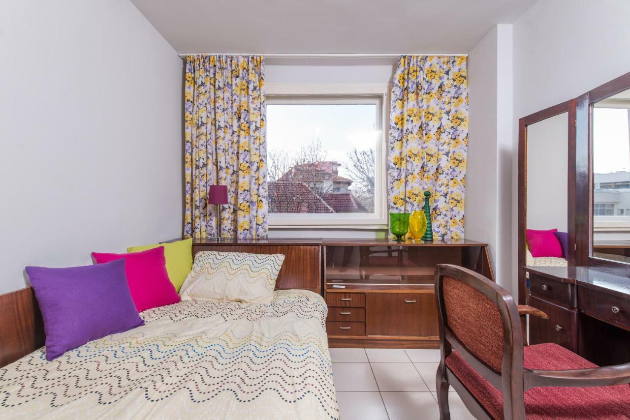 Colorful Two Bedroom Apartment Next To Serdika Center Sofia Luaran gambar