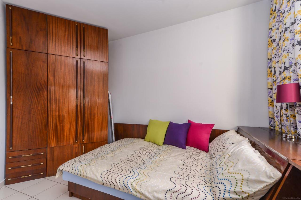 Colorful Two Bedroom Apartment Next To Serdika Center Sofia Luaran gambar